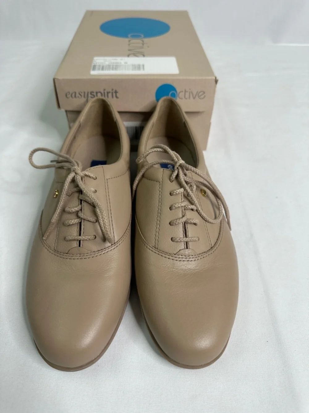Easy Spirit Beige Leather Lace-Up Sneakers